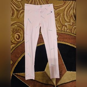 Girls med pants,  hardly wore them. Has outgrown.